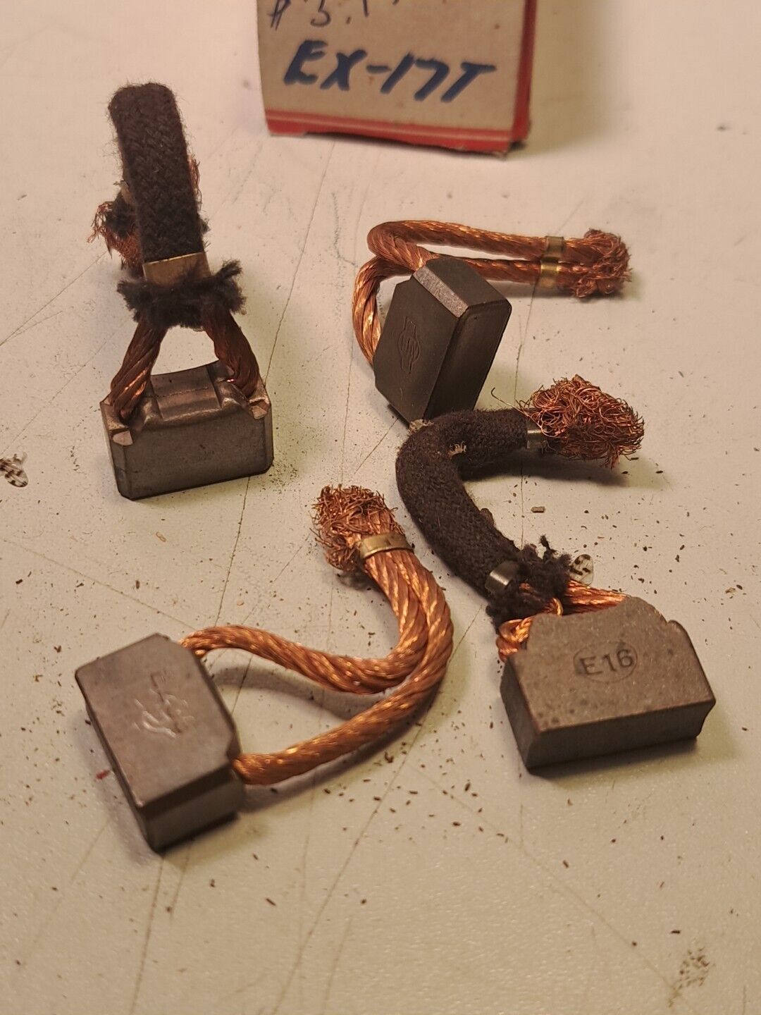 Picture 1 of 1