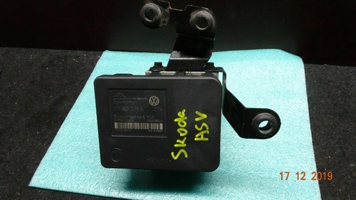 Skoda Octavia I Combi (1U5) 1.9 TDI ABS Block Steuergerät 1C0907379K 1J0614417D