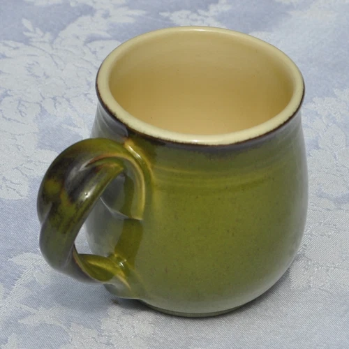 Poppytrail 8oz Twist Handle Mug Metlox California 3 3/8" Tall Strawberries Line
