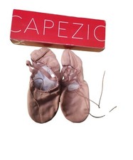 Women  s, Size 10.5, Capezio Cobra ballet shoes, 2030A