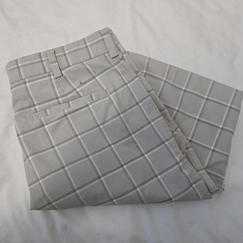 Nike Golf Performance Stretch Gray Plaid Golf Shorts Size 32 - Picture 3 of 4
