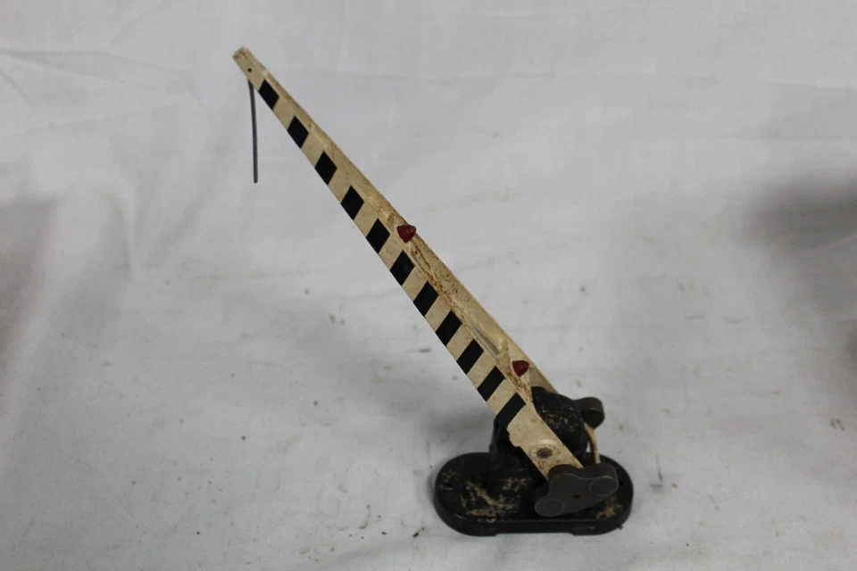 Vintage Lionel Crossing Gate 252 (A-4) - Image 3 of 3