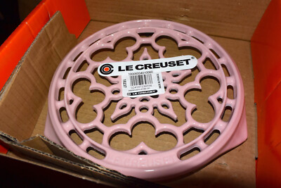 Le Creuset Cast Iron Heart Casserole Chiffon Pink 2 Qt Valentine's Day