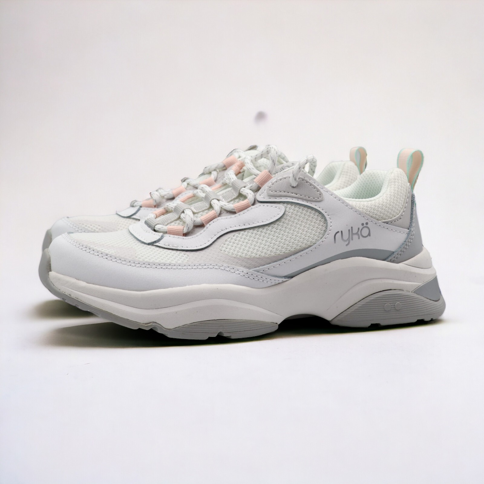 Women’s Ryka Noriko White Walking Shoes Size 6.5W Gem