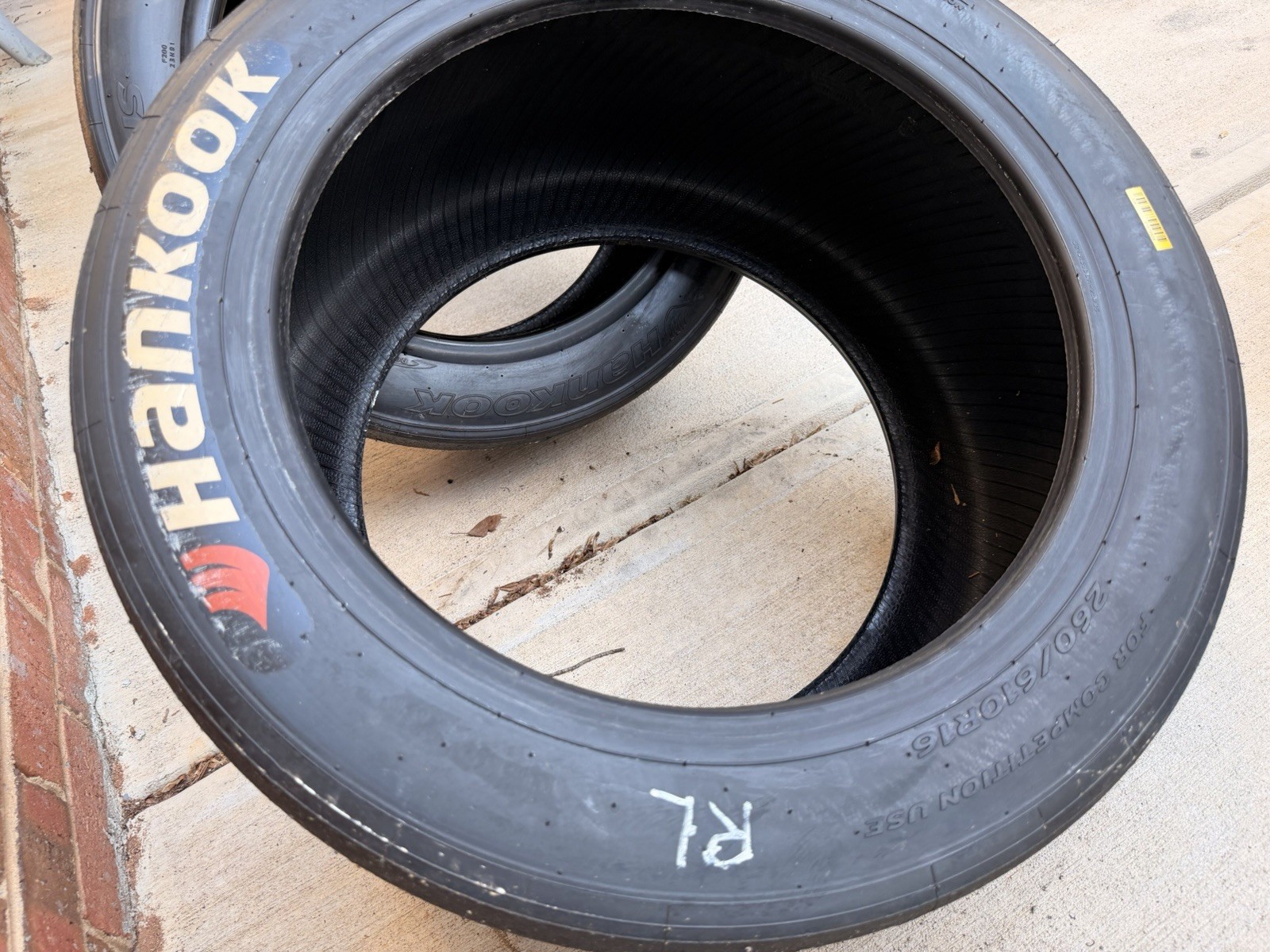 Praga R1 2026 LEFT Tire