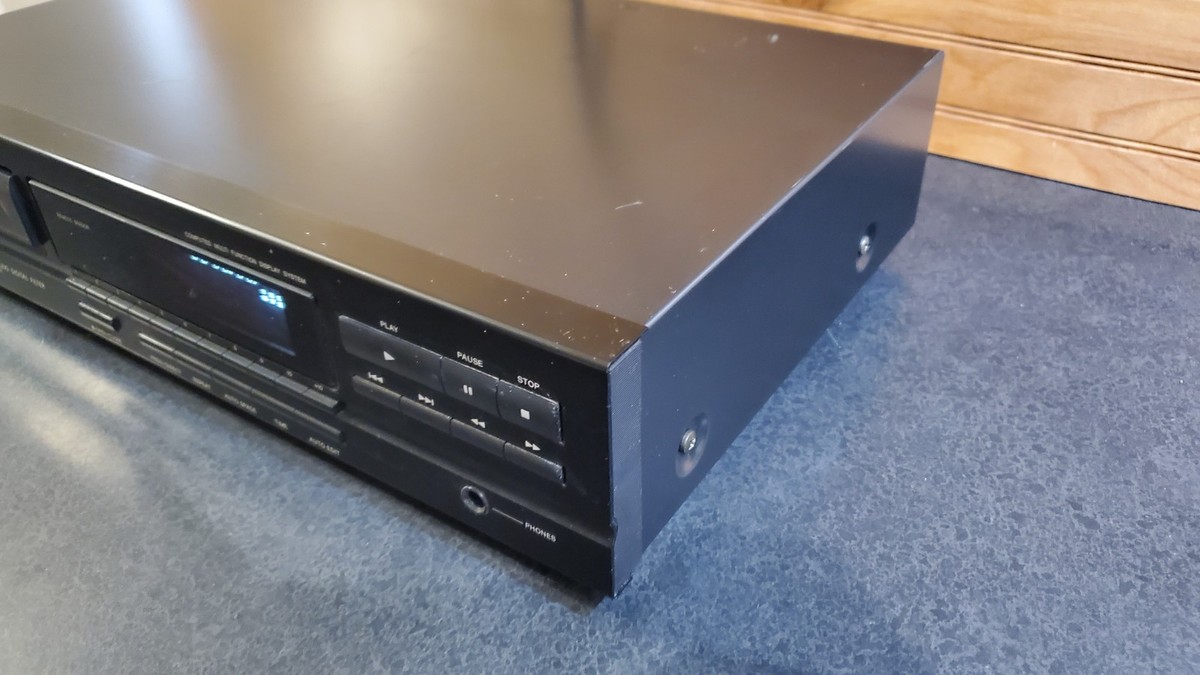 Vintage Denon DCD-570 Compact Disc Player No Remote Fully