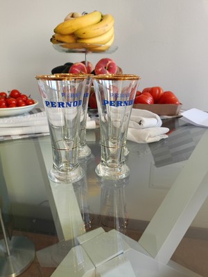 Pernod Gläser Rand Farbe Gold