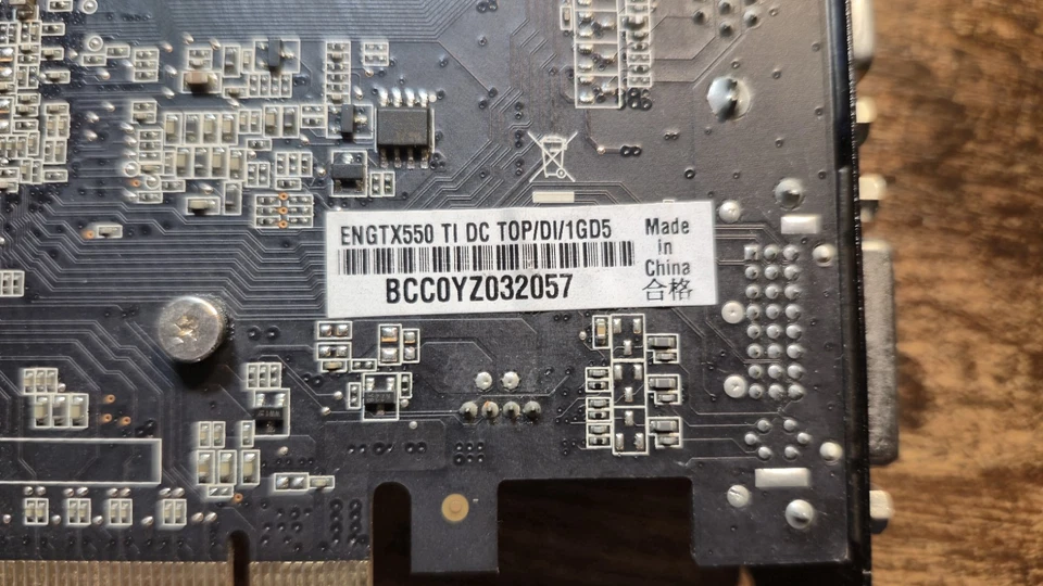 ASUS NVIDIA GeForce GTX 550 Ti 1GB GDDR5 SDRAM PCI Express - Image 4 of 4