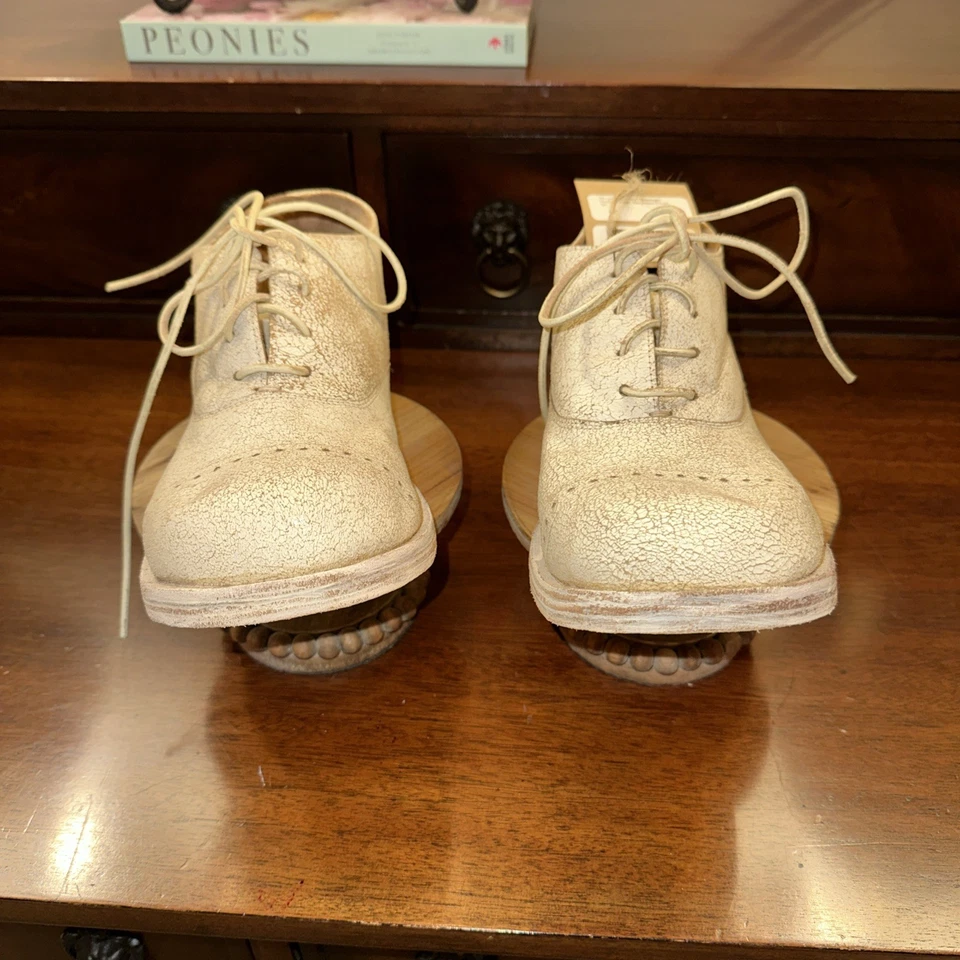 Botas Brantley Cortas de Cuero Perla Magnolia Tiza 022 Talla 39 (8.5) Foto 4 de 4