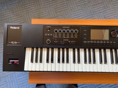 楽器 FA07 Roland FA-07 Keyboard Synthesizer, 76 Key - Black for sale online