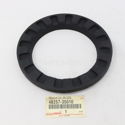 昭和コイル5連。 Toyota 48257-35010 OEM Genuine Insulator Rear Coil Spring
