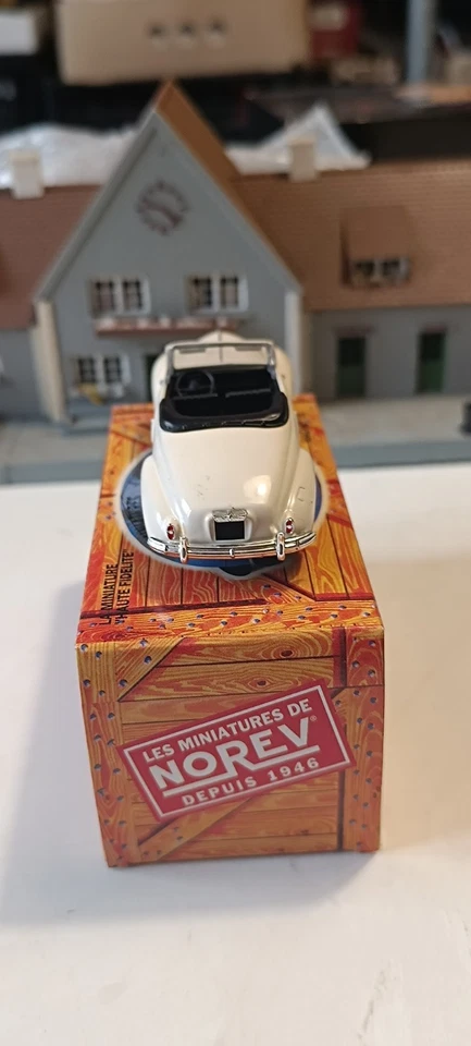 Peugeot 203 Cabriolet 1954 Norev Hachette 1/43 - Photo 3/4