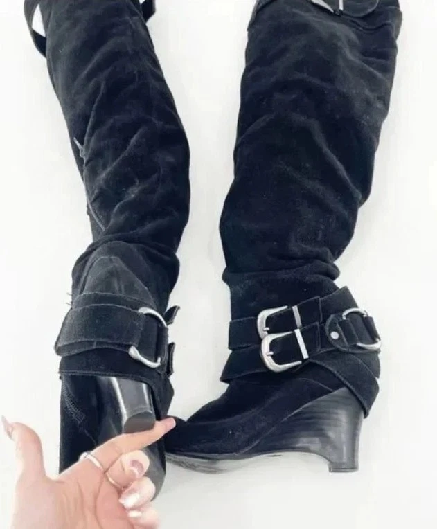 Botas de mujer Naughty Monkey Story Teller de gamuza hasta la rodilla talla 8 Foto 3 de 4