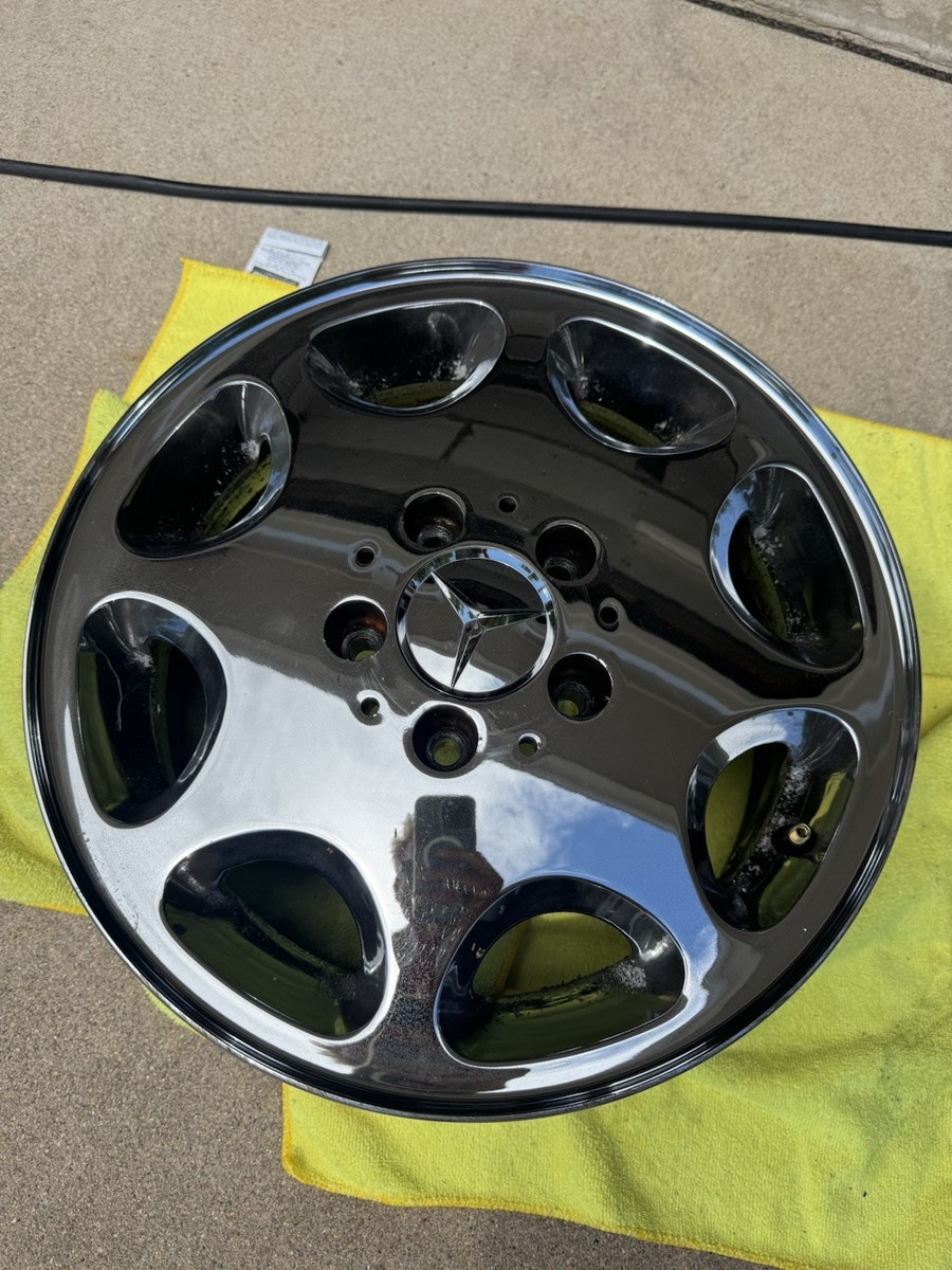 OEM Mercedes 15x6.5 ET44 Chrome 8-Hole Wheels Set W124 W201 W126