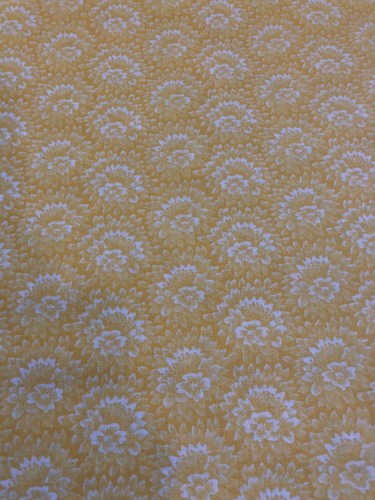 Floral Burst Buttercup Quilter's Showcase Baumwollstoff BTY gelb und weiß - Bild 2 von 4