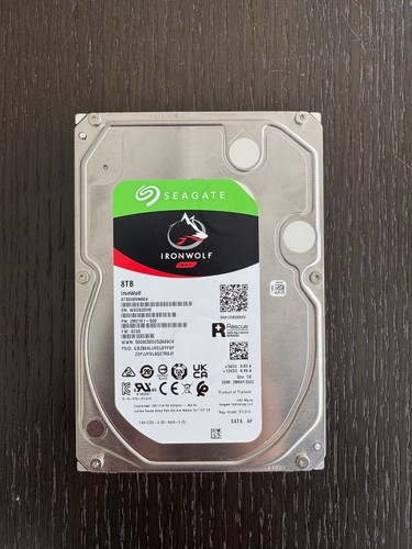 Seagate IronWolf ST8000VN004 - hard drive - 8 TB - SATA 6Gb/s