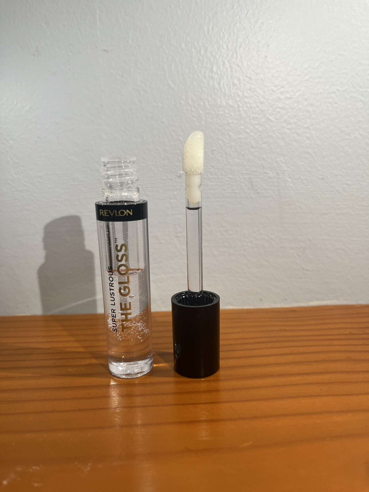 Revlon Super Lustrous High Shine Moisturizing Lip Gloss in Crystal Clear 200 0.13 oz-image