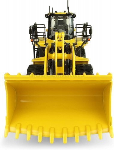 UNIVERSAL HOBBIES UH8127 Komatsu WA600-8 Wheel Loader - - UH81 - Picture 2 of 4