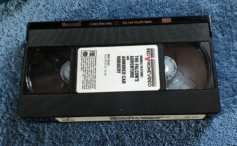 The Falcon’s Adventure Armored Car Robbery VHS RKO Double Feature Play Tested Foto 3 de 3