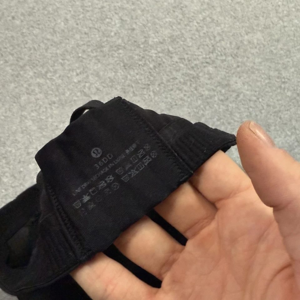 Lululemon bra womens 36DD black cross back - Image 4 of 4