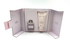Miss Dior Travel Gift Set : Parfum EDP 5ml  Moisturizing Body Milk 20ml