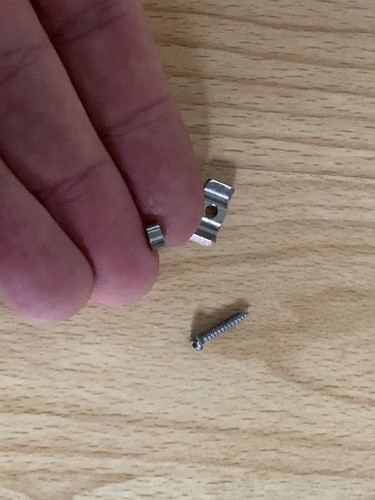 Squire by Fender Guitar String Tree x1 with screw and spacer - Picture 7 of 7