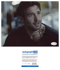 James Wolk 'Zoo' Signed 8x10 Photo 'Jackson Oz' ACOA James Wolk 'Zoo' Signed 8x10 Photo 'Jackson Oz' ACOA