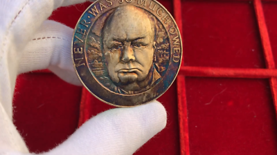 GREAT BRITAIN Death of Winston Churchill 1965 silver Medal / 51mm