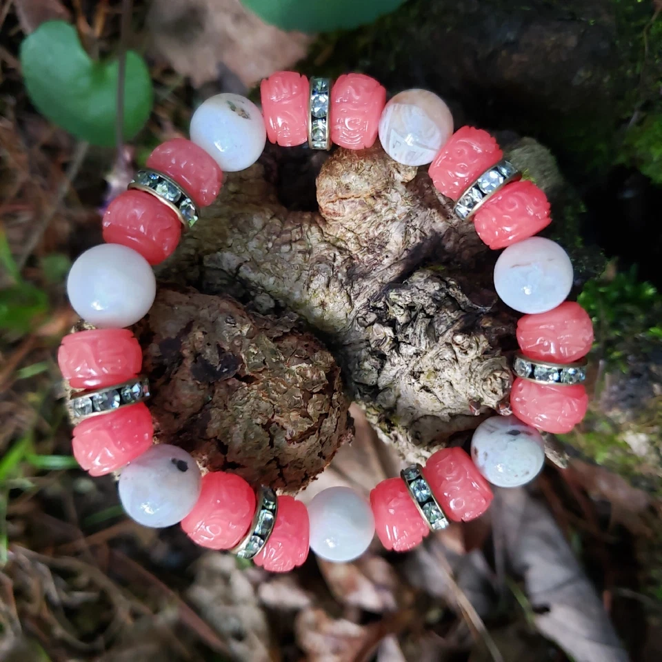 Handmade Stone Stretch Bracelet: Amazonite; Carved "OM" Shell Bead & Copper 10mm - Image 3 of 4