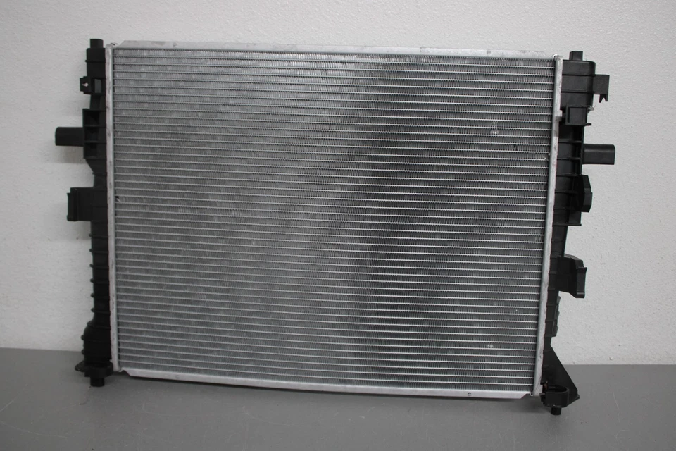 2006 2007 2008 2009 FORD CROWN VICTORIA RADIATOR Foto 2 de 4