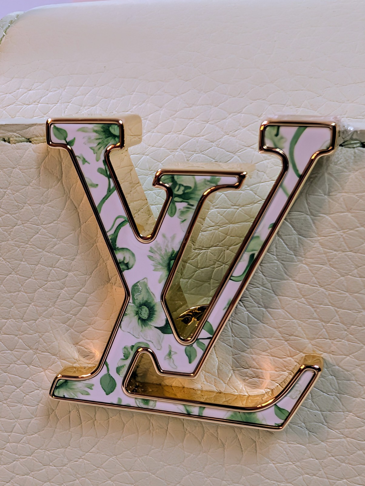 Louis Vuitton Rare Mint Capucines Mini Bag image 6