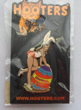 HOOTERS GIRL - DRESSED AS EASTER BUNNY w/HAPPY EASTER EGG- 2005 LAPEL PIN- NEW