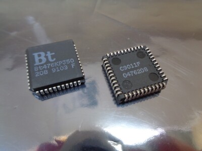 BT476KPJ50 BT476 BROOKTREE Digital Analog Wandler PLCC44 X2 CHIPS PRO VERKAUF