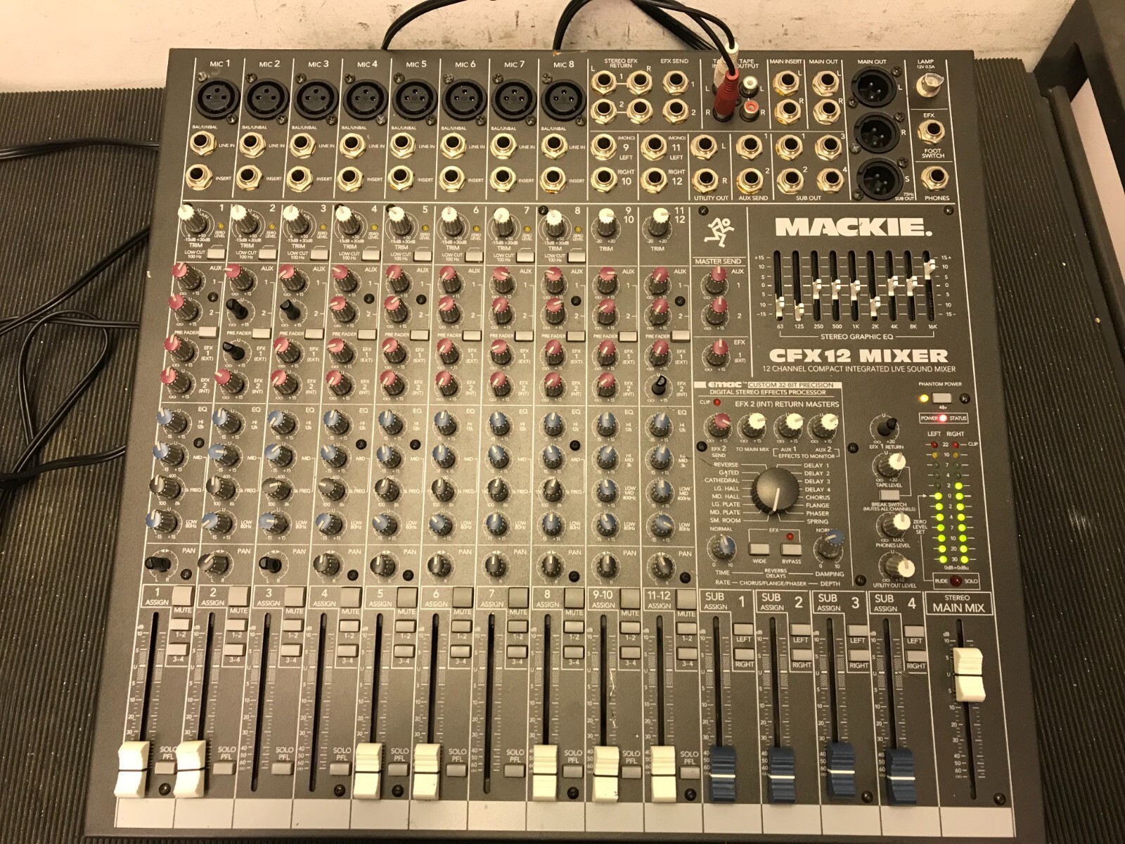 Mackie CFX12 12 Channel Compact Integrated Live Sound Mixer w/Cord