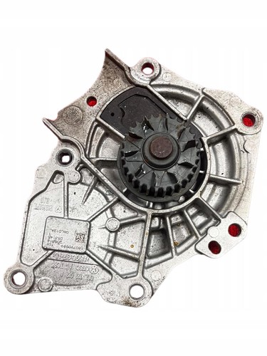 AUDI A4 WASSERPUMPE 06L121012A