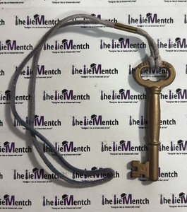 BLADE AND BOW Bourbon Whiskey Collectors Key #3