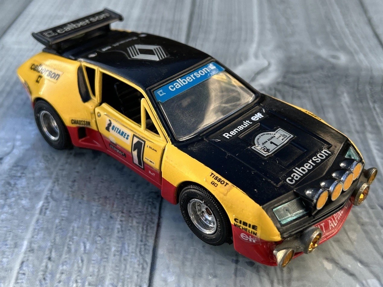 EIDAI ALPINE RENAULT A310 V6 RALLYE JEAN BEHRA 1977 G FREQUELIN #1 DIECAST 1:28