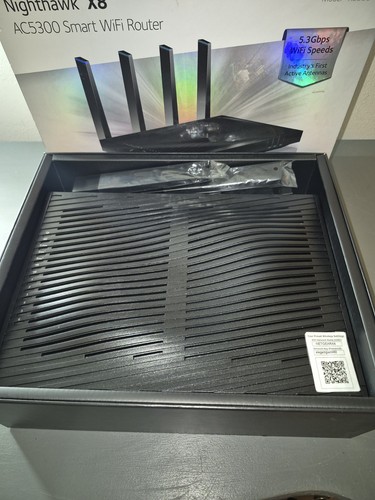 NETGEAR R8500 1000 Mbps 6 Port 2166 Mbps Wireless Router - Picture 5 of 8