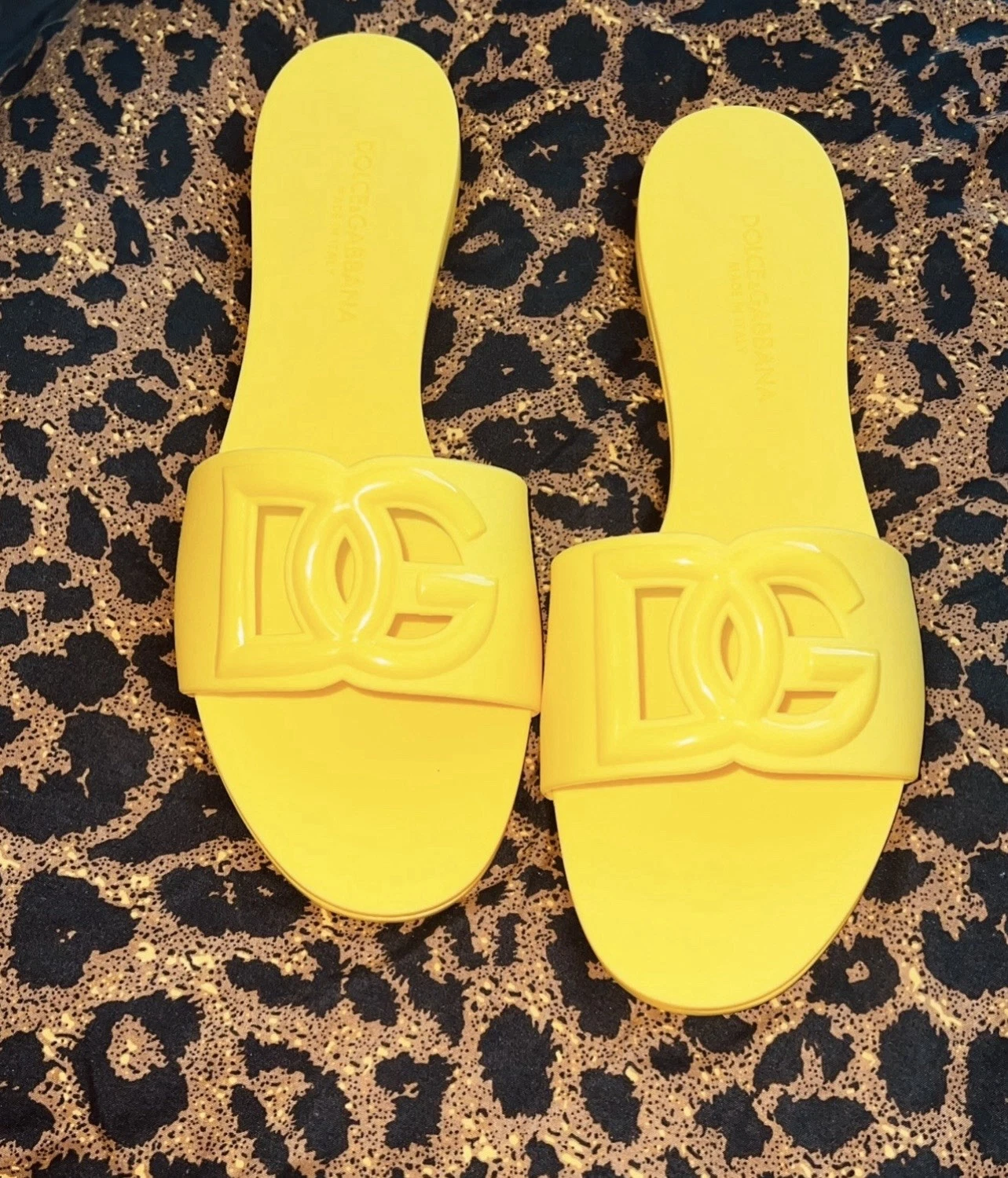 Yellow Dolce & Gabbana Rubber Slides Size 8