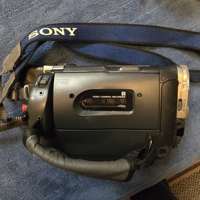 Sony Handycam CCD-TRV37 Camcorder