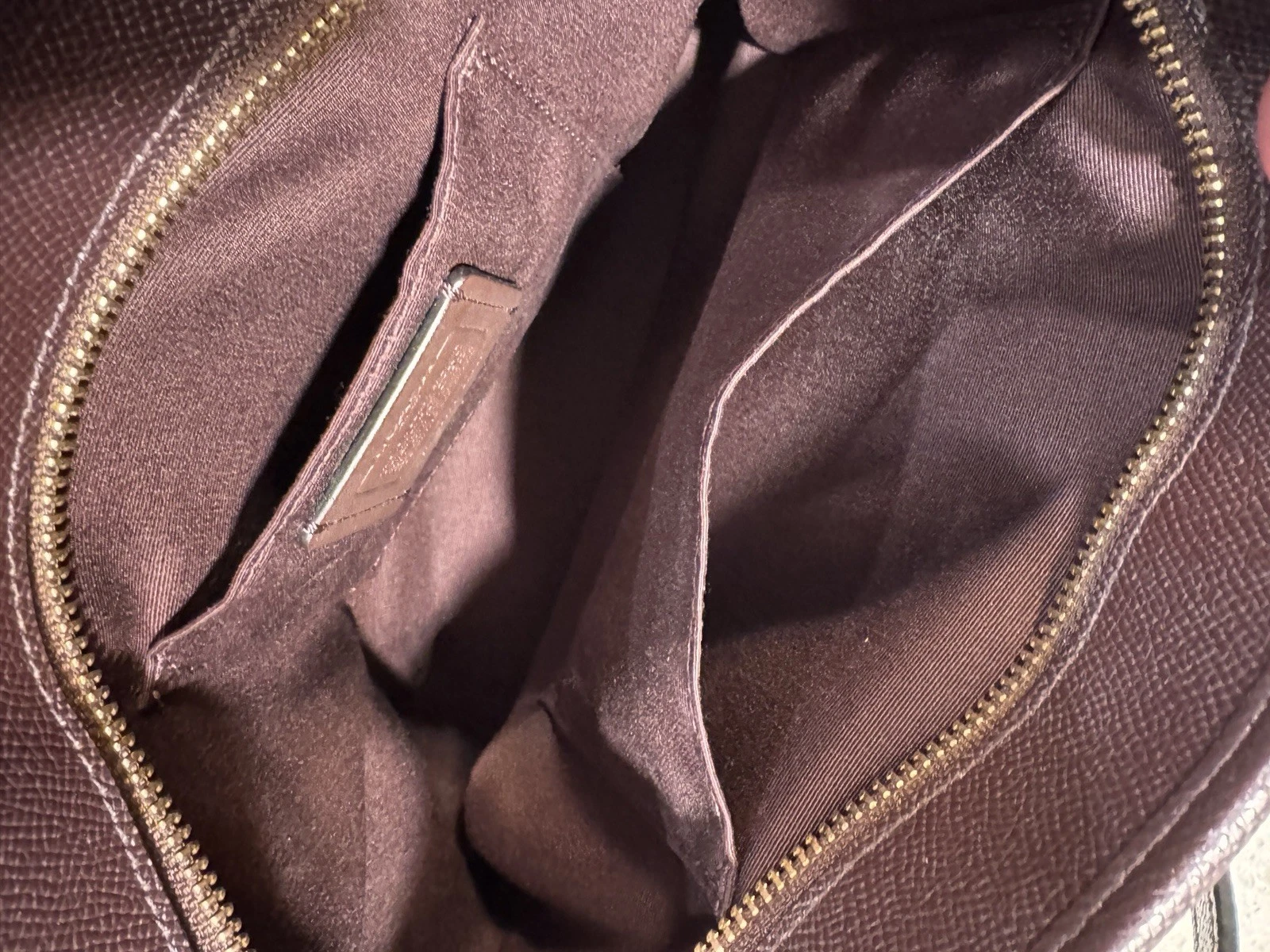 COACH borsa marrone usata condizioni. Cerniera ferramenta dorata. Molto bello. BR