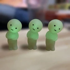 SMISKI Discontinued Thinking Pose 3 Figures Set Green Collectible Rare