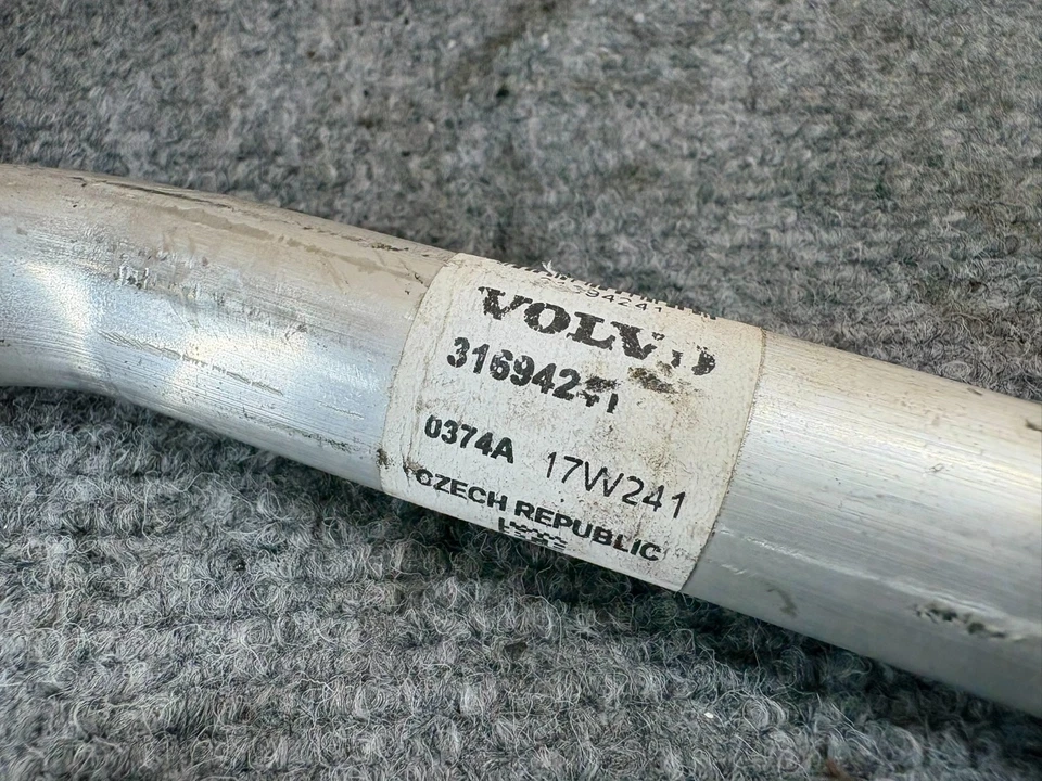 VOLVO XC90 2018-2024 AC DESCARGA SUCCIÓN LÍQUIDO MANGUERA OEM Foto 2 de 4