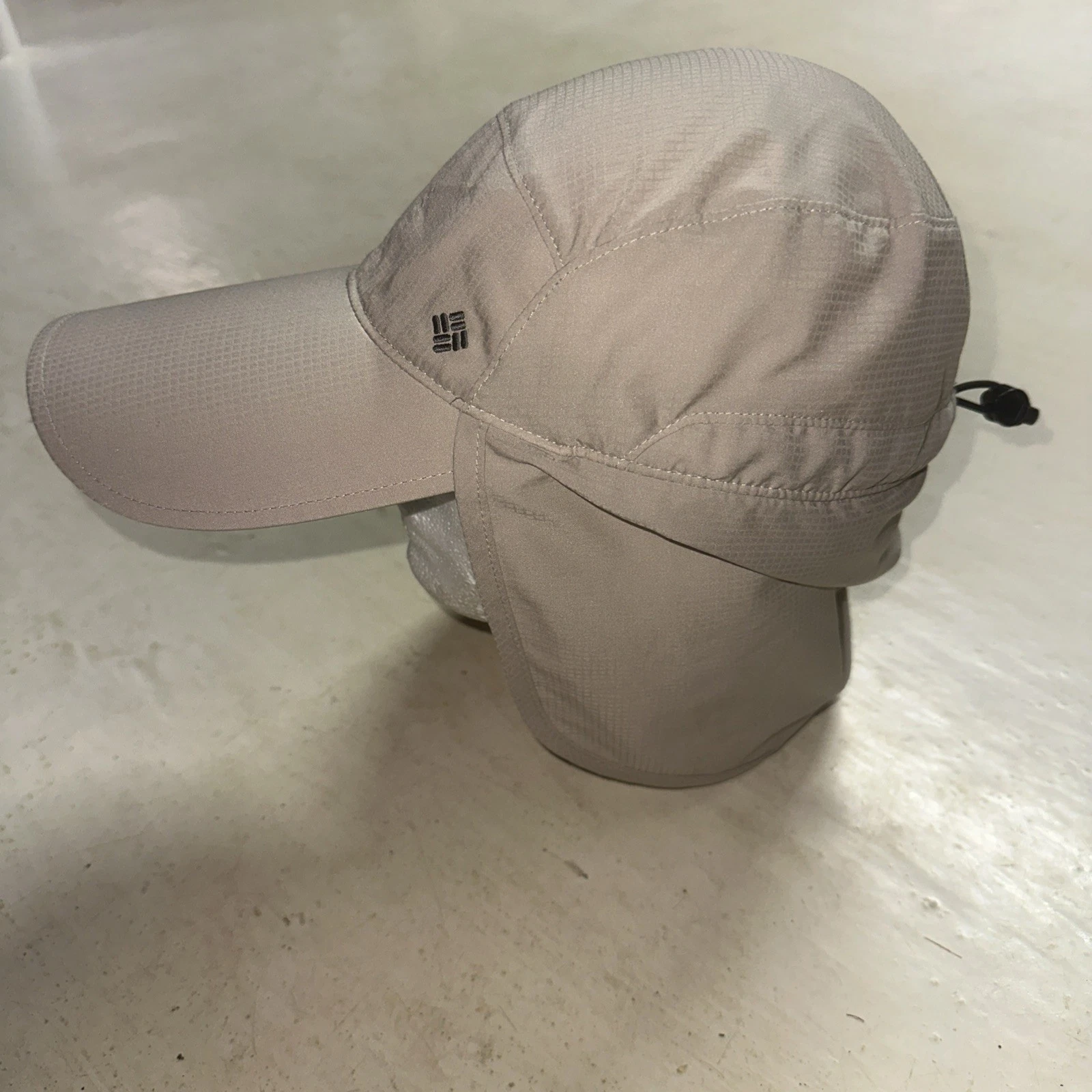 Columbia Cachalot Hat Neck Flap Hiking Omni Shade Sun Protection Tan Beige