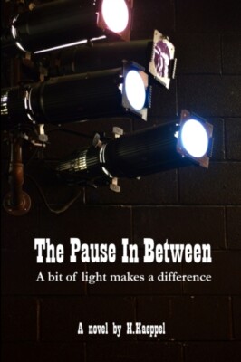 Kaeppel - Pause In Between - New paperback or softback - X555z