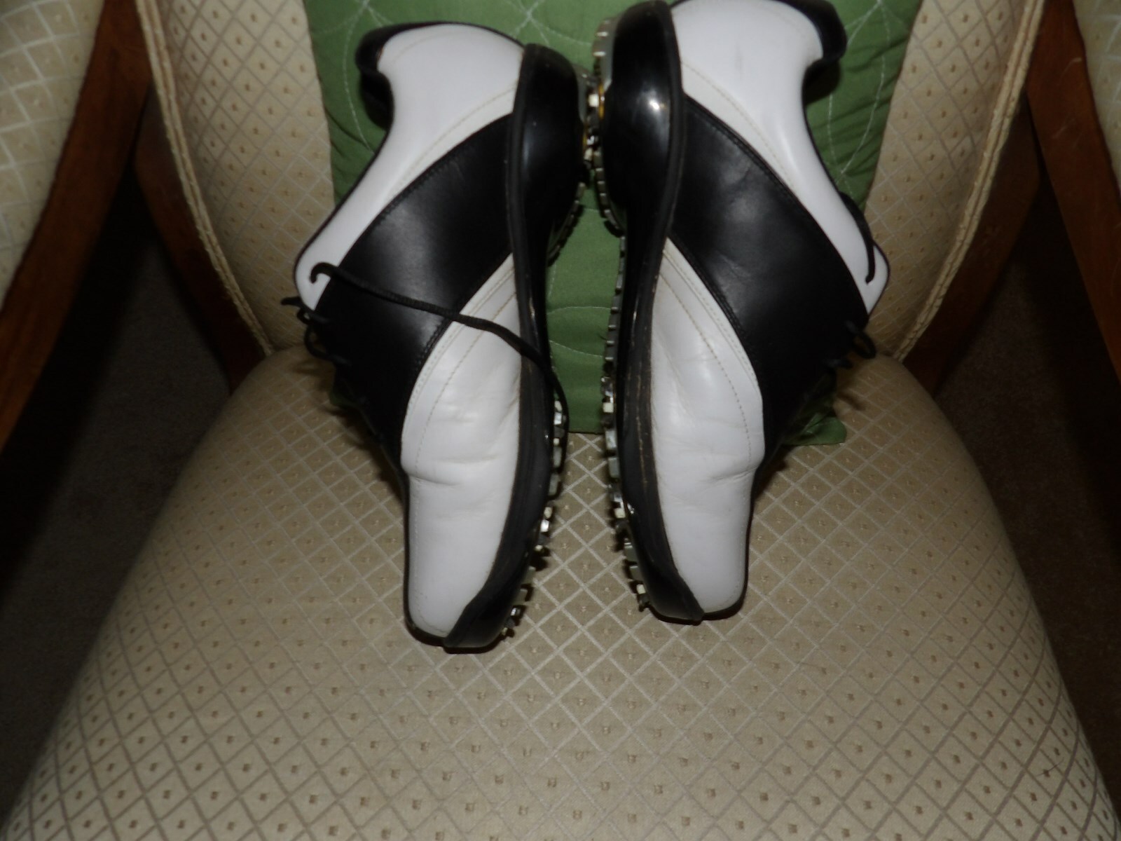 CALLAWAY W43012 ORTHOLITE BLACK WHITE TWO TONE HYPERBOLIC GOLF SHOES 8