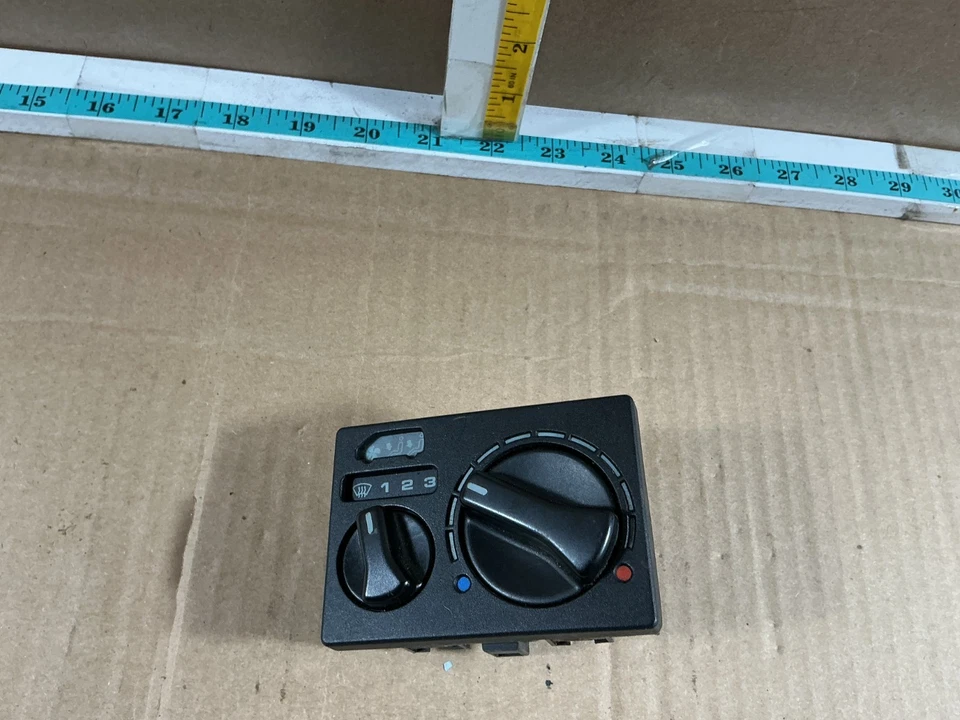 Controle de temperatura aquecedor CA 1992-1996 Volkswagen EuroVan 701959531A fabricante de equipamento original - Imagem 2 de 4