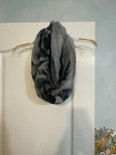 NEW D&Y Fashion Figure 8 Infinity Wrap Scarf Blue & Gray Multi Loop