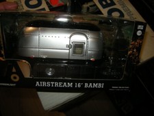 1:24 Greenlight Airstream 16 Bambi Trailer Wohnwagen Alu/schwarz  in OVP