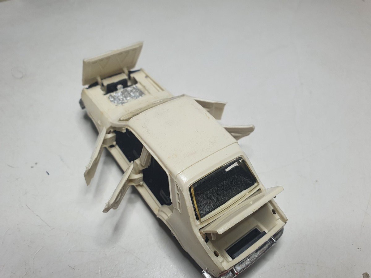 Norev N° 140 Renault R12 Orange 1/43 sans Boite Norev N° 140 Renault R12 Orange 1/43 sans Boite